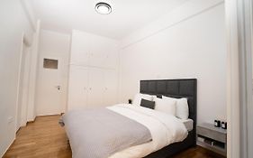 City Center Apt. On A Traffic Free Street